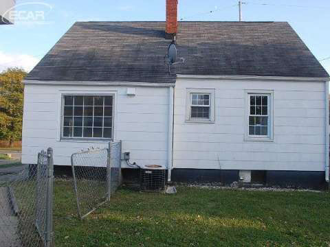 3222 Miller Road Flint, MI 48503 - Photo 8 of 21 20423502-7.JPG