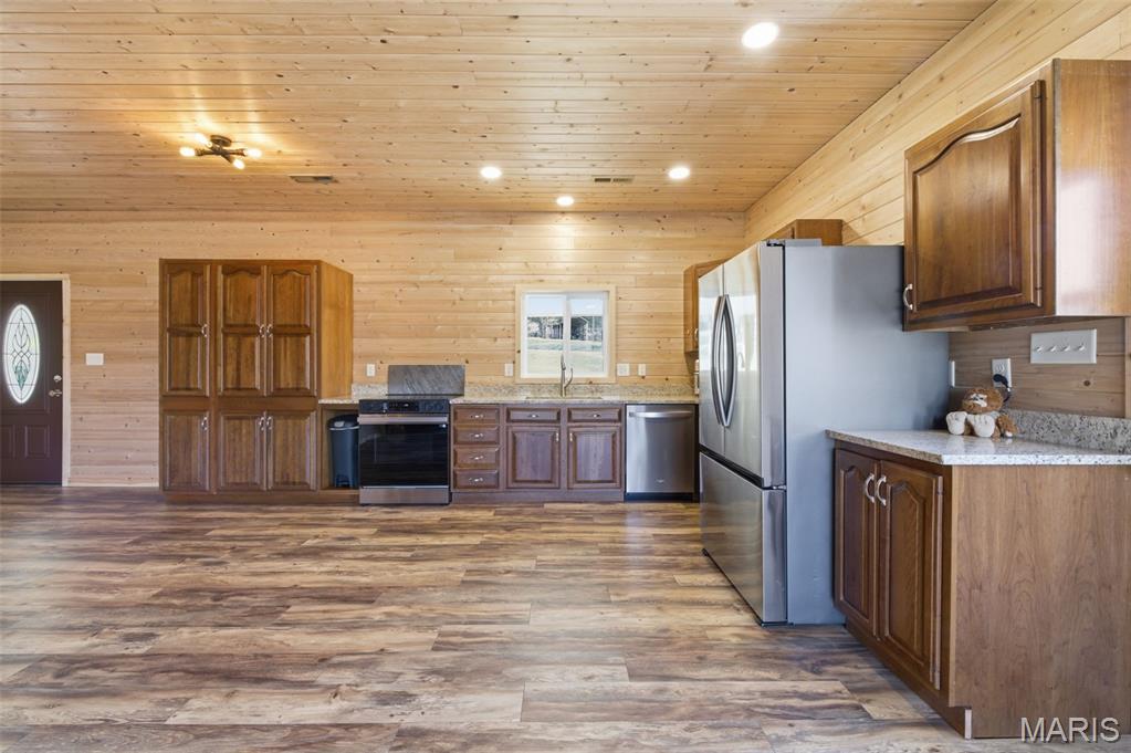 1387 Hartshorn Road Hermann, MO 65041 - Photo 13 of 49