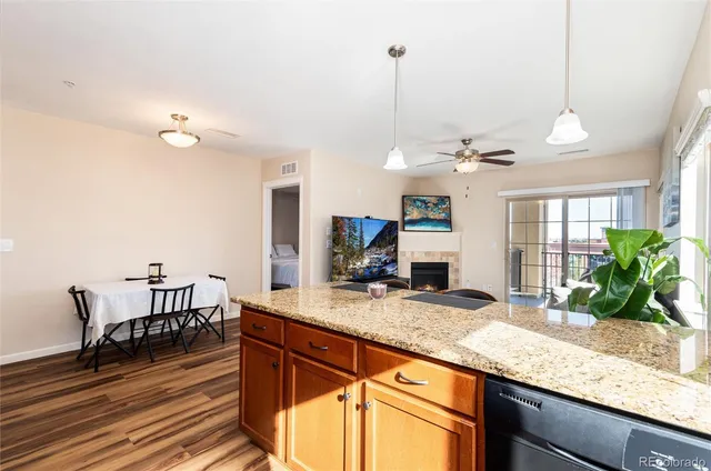 $432,500 | 1162 Rockhurst Drive, Unit 307, Highlands Ranch, CO 80129