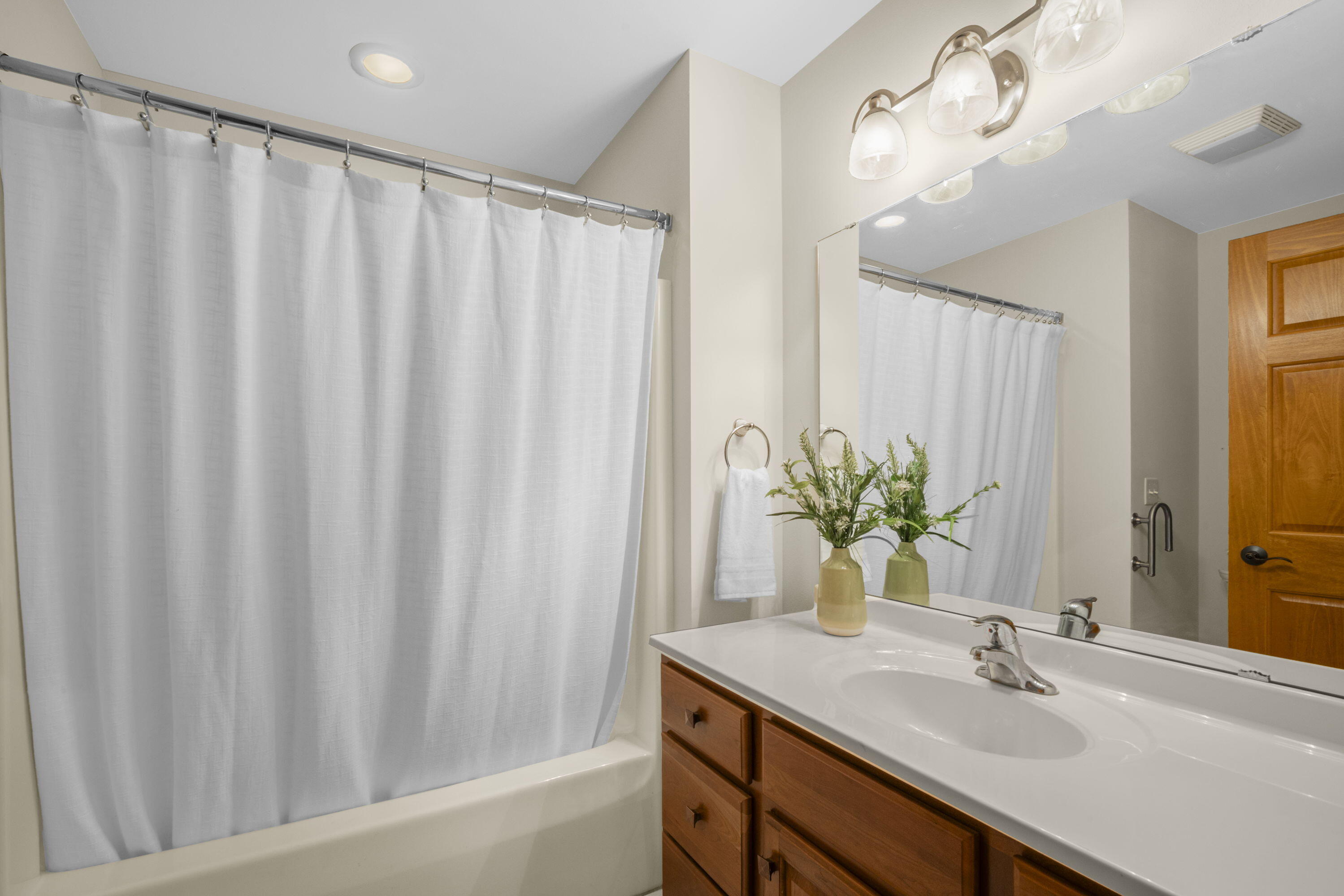7855 Indian Lore Road, Unit 20 Farmington, WI 53090 - Photo 23 of 38 22_imgDSC03801