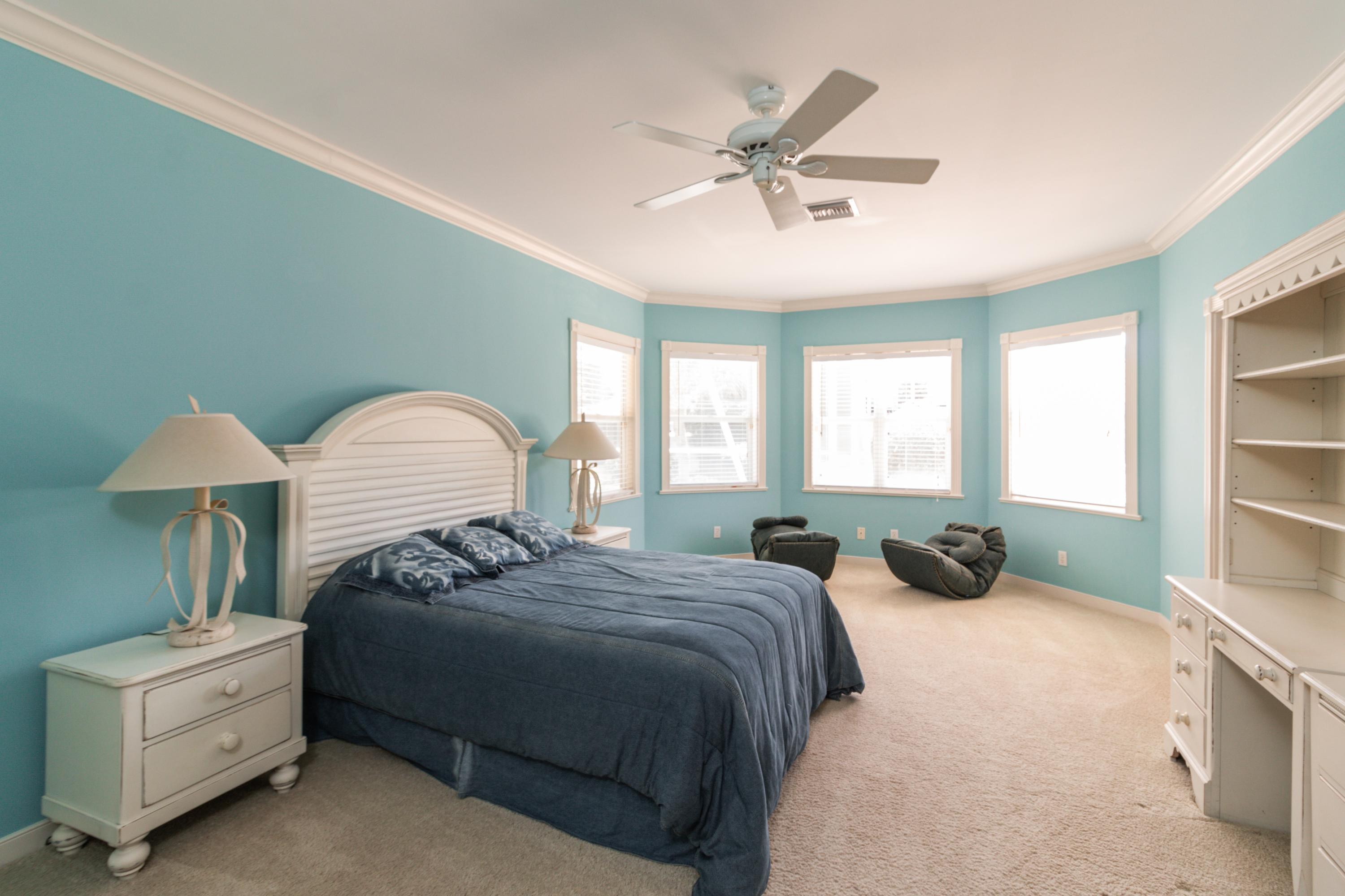 36 West High Point Road Sewall's Point, FL 34996 - Photo 21 of 31 21_36WHighPointRd_161_4thBedroom_HiRes