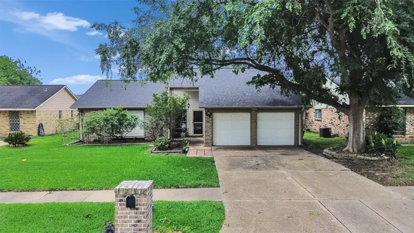 $245,000 | 7015 Winding Trace Drive, Houston, TX 77086