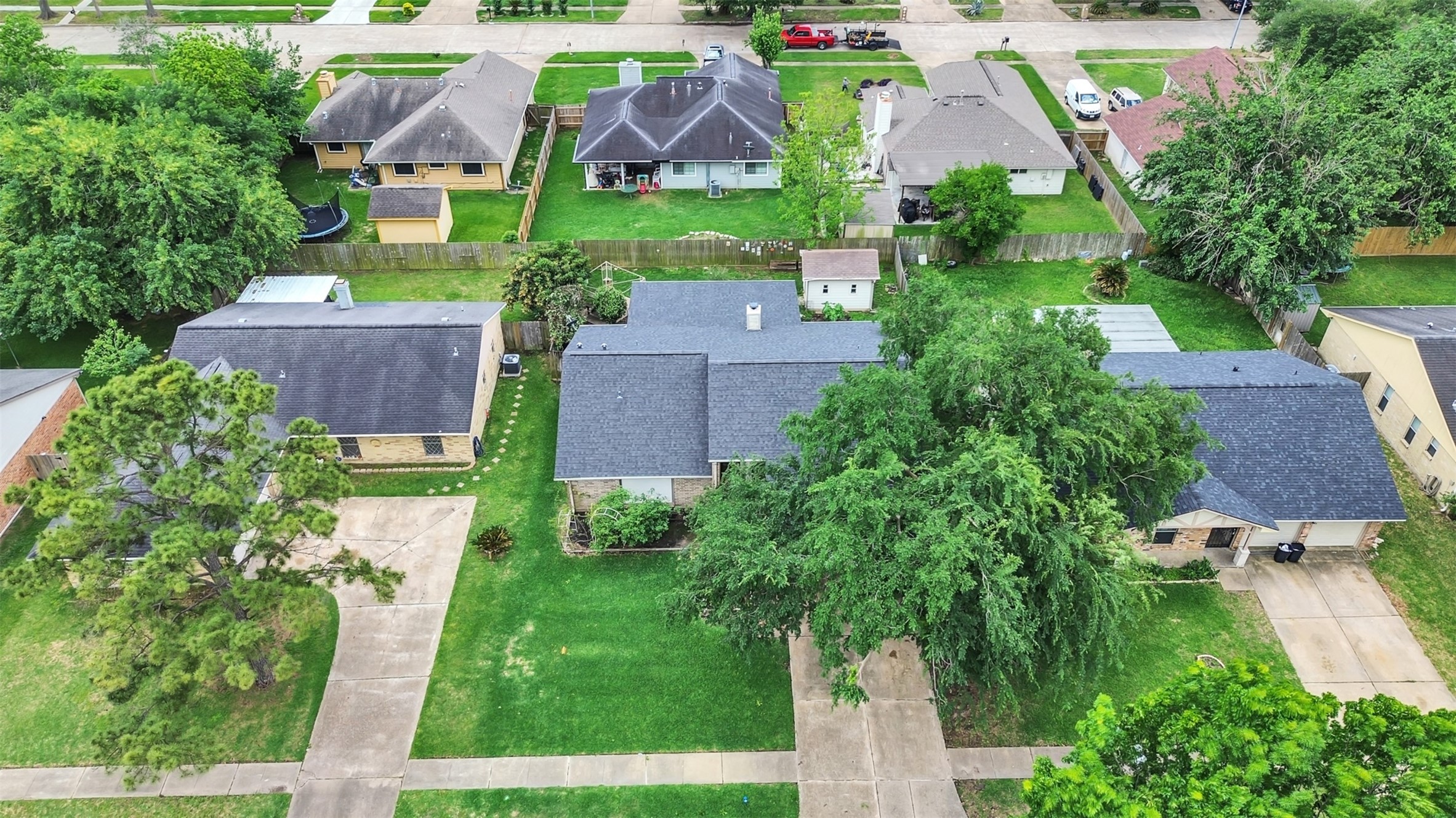 7015 Winding Trace Drive Houston, TX 77086 - Photo 2 of 41