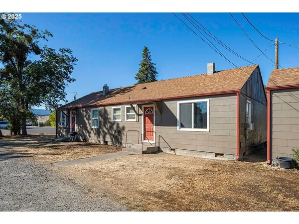 $1,250,000 | 166 Reager Street, Medford, OR 97501