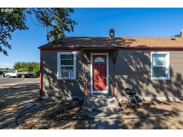 $1,250,000 | 166 Reager Street, Medford, OR 97501