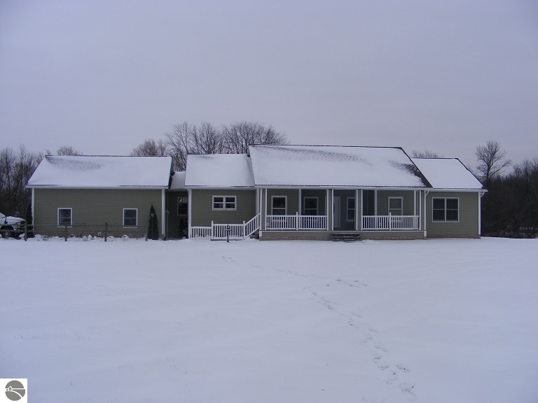 10790 East Boyer Road Carson City, MI 48811 - Photo 1 of 27 1777389.JPG