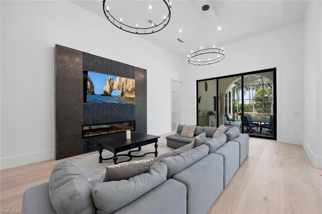 $19,750 | 2749 Medallist Lane, Naples, FL 34109