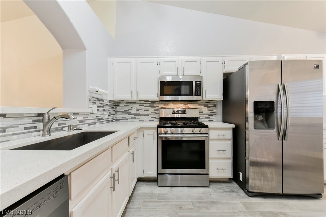 933 Shadowfax Road Henderson, NV 89015 - Photo 31 of 36 Gallery Image 31