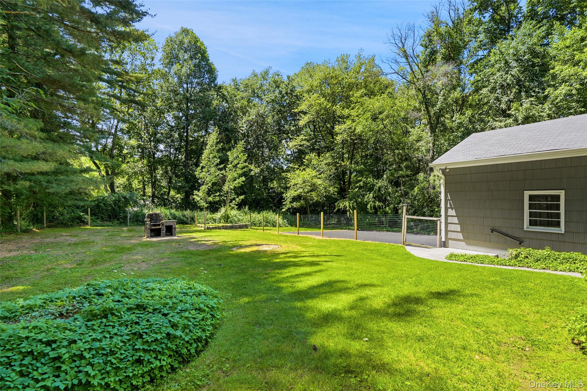 41 Cherry Ridge Road Katonah, NY 10536 - Photo 18 of 20 Spacious and flat backyard.