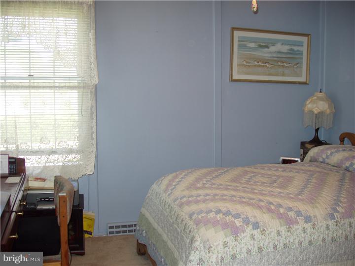 18 Downing Road Ewing, NJ 08628 - Photo 10 of 20 Bedroom - Main