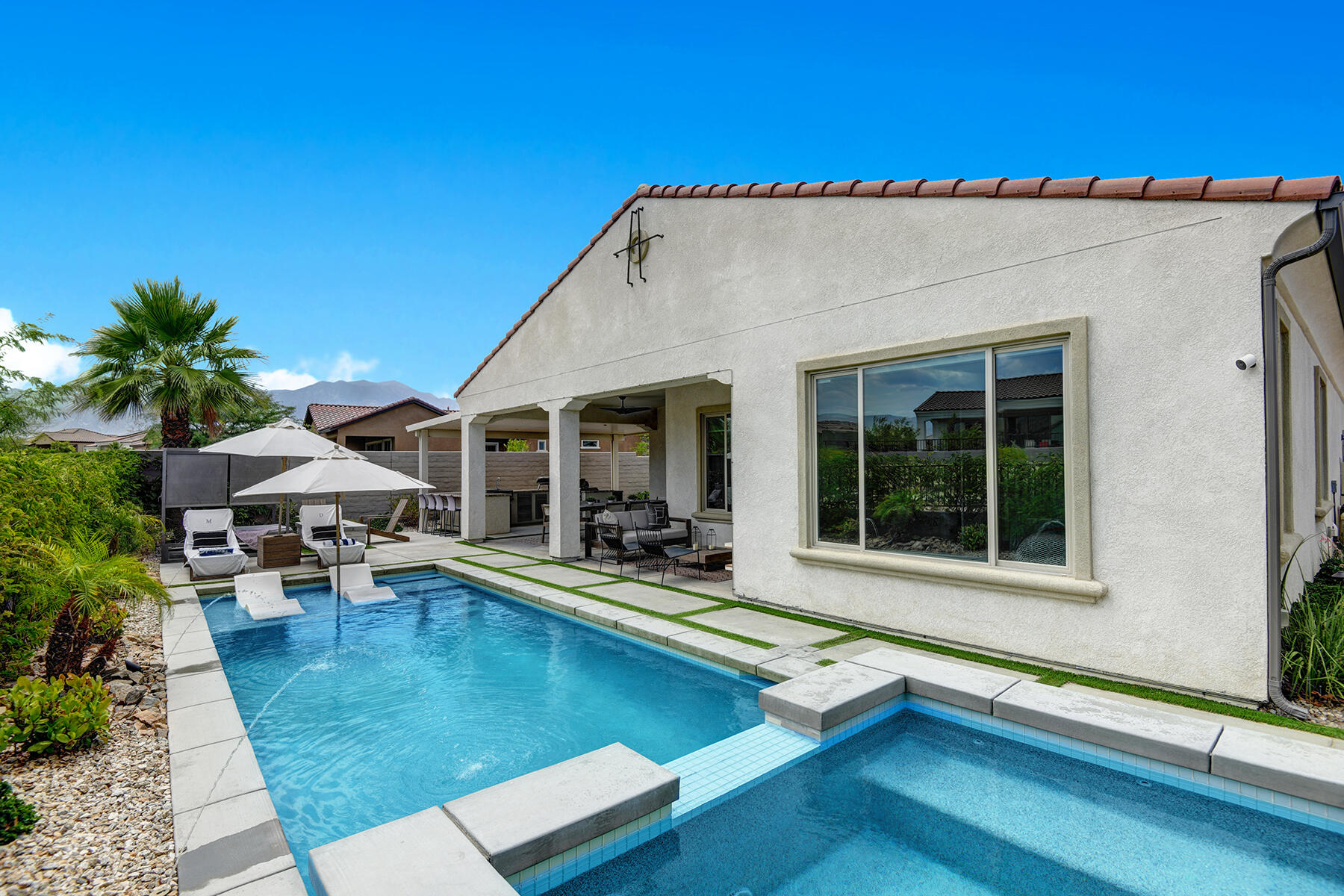 33 Magnum Rancho Mirage, CA 92270 - Photo 30 of 47 BACK OF HOME.jpg mls