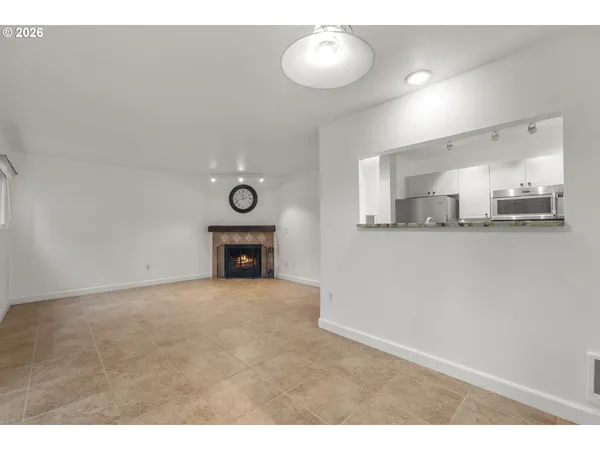 $210,000 | 20050 Snowdrop Court, Unit 1, West Linn, OR 97068