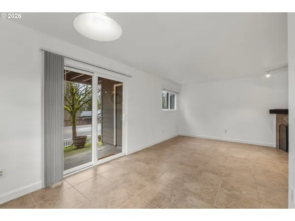 $210,000 | 20050 Snowdrop Court, Unit 1, West Linn, OR 97068