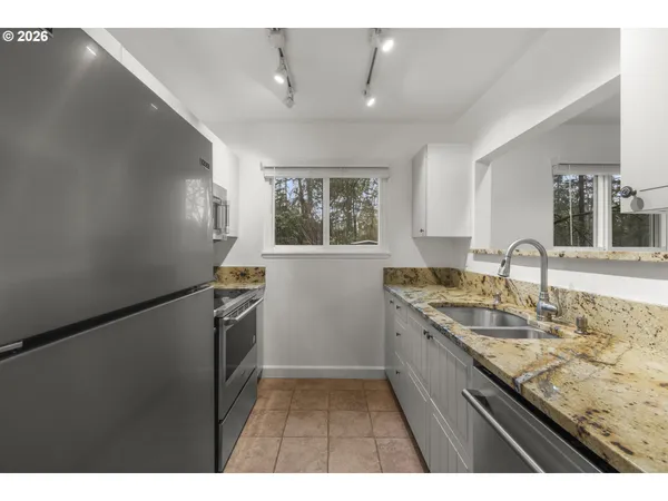 $210,000 | 20050 Snowdrop Court, Unit 1, West Linn, OR 97068