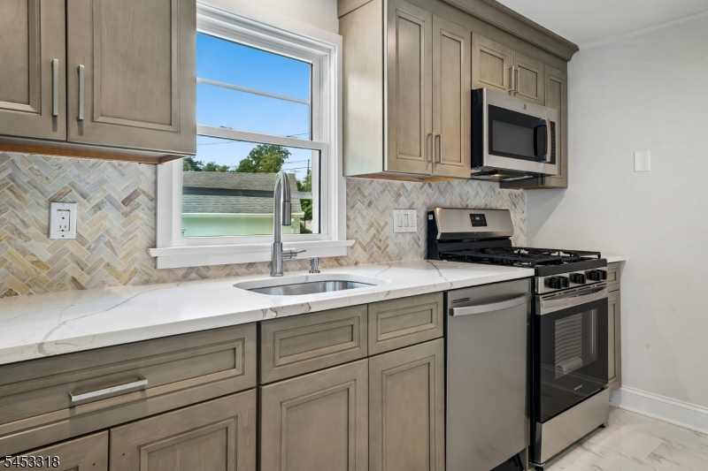 69 Broad Street Summit, NJ 07901 - Photo 6 of 32 Gallery Image 6