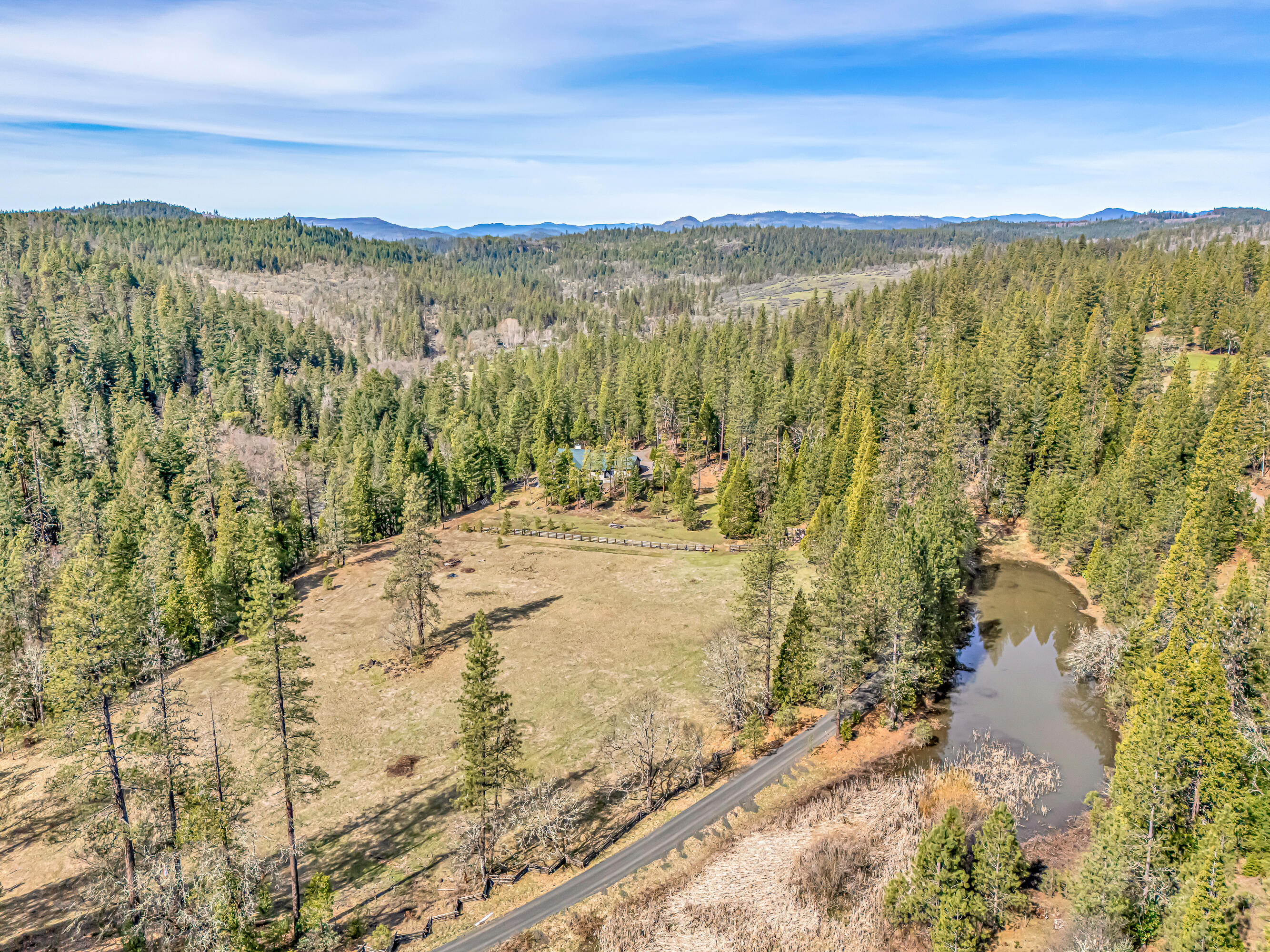 2455 Cobleigh Road Eagle Point, OR 97524 - Photo 58 of 63 DJI_20250325113934_0064_D