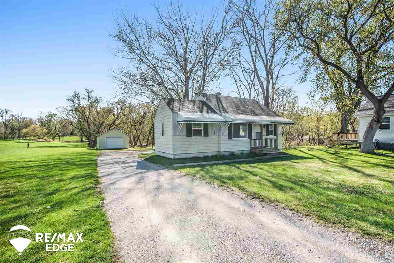 2060 North Irish Road Davison, MI 48423 - Photo 2 of 18 50038962-1.JPG
