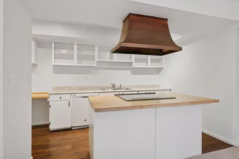 $219,000 | 6305 Colony Way, Unit 1A, Edina, MN 55435