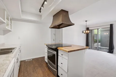 $209,900 | 6305 Colony Way, Unit 1A, Edina, MN 55435