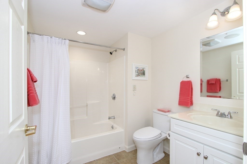 18 West Road, Unit 214 Orleans, MA 02653 - Photo 28 of 40 Gallery Image 28