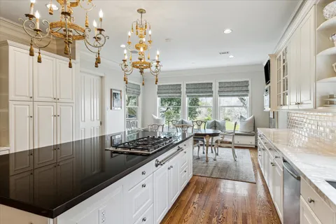 $2,895,000 | 5602 Indian Circle, Houston, TX 77056