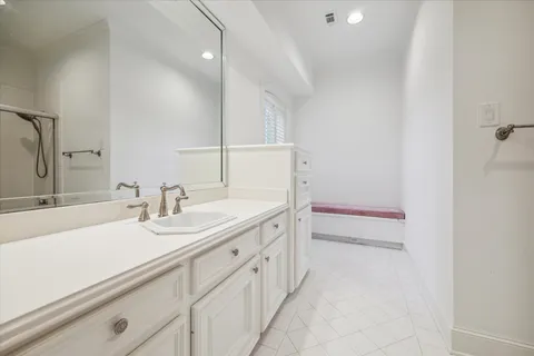 $2,895,000 | 5602 Indian Circle, Houston, TX 77056