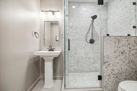 $2,895,000 | 5602 Indian Circle, Houston, TX 77056