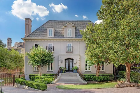 $2,895,000 | 5602 Indian Circle, Houston, TX 77056