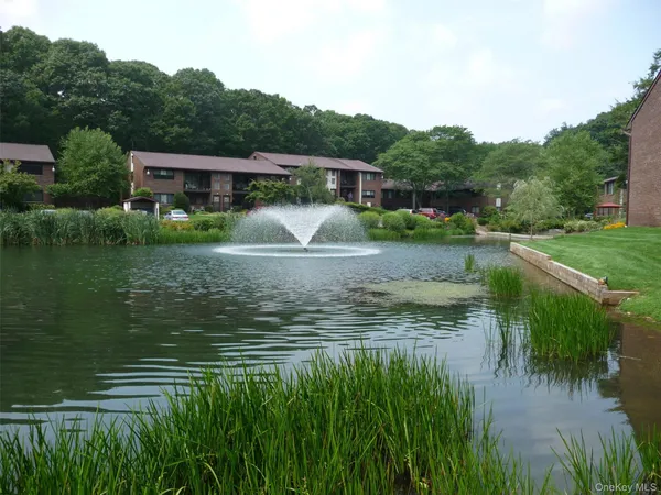 $3,205 | 44 Highway 25A, Unit 505, Smithtown, NY 11787