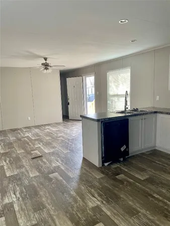 $1,250 | 2600 Horn Road, Unit 12, Bay City, TX 77414