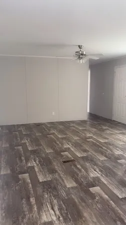 $1,250 | 2600 Horn Road, Unit 12, Bay City, TX 77414