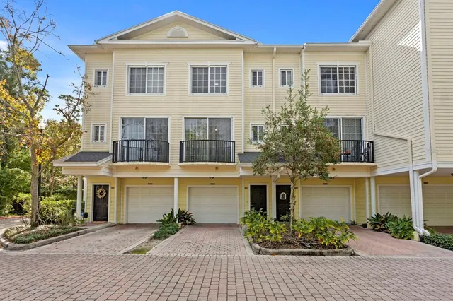 $279,000 | 9831 Meadow Field Circle, Unit 9831, Tampa, FL 33626
