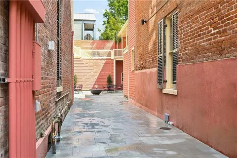 $269,000 | 627 Esplanade Avenue, Unit 202, New Orleans, LA 70116