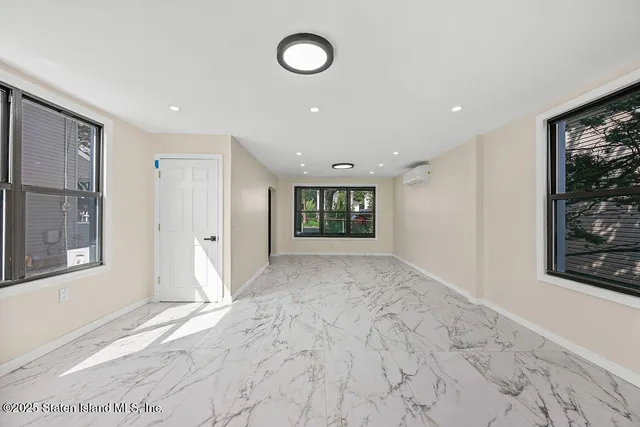 $750,000 | 53 South Avenue | Mariners Harbor