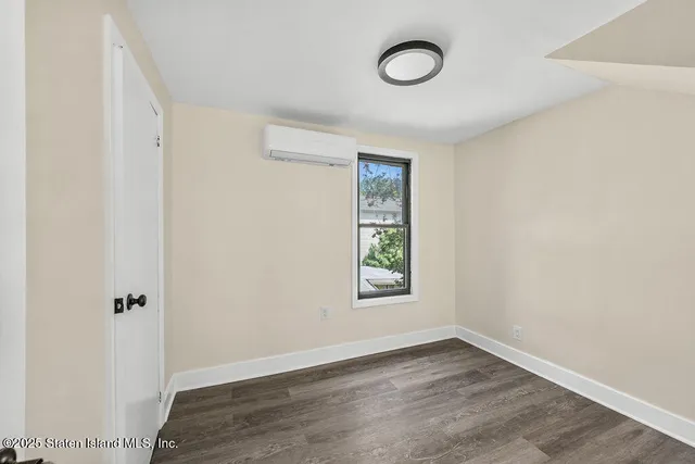 $750,000 | 53 South Avenue | Mariners Harbor