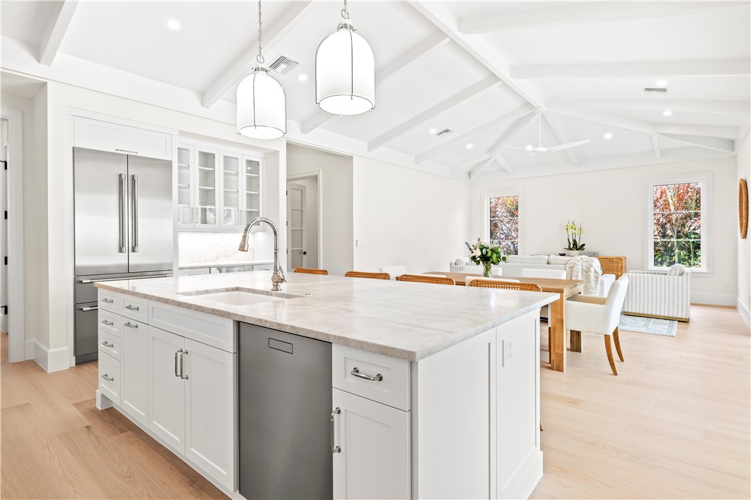 775 Acacia Road Vero Beach, FL 32963 - Photo 12 of 35