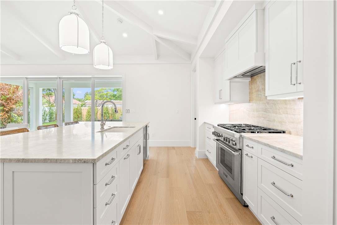 775 Acacia Road Vero Beach, FL 32963 - Photo 13 of 35