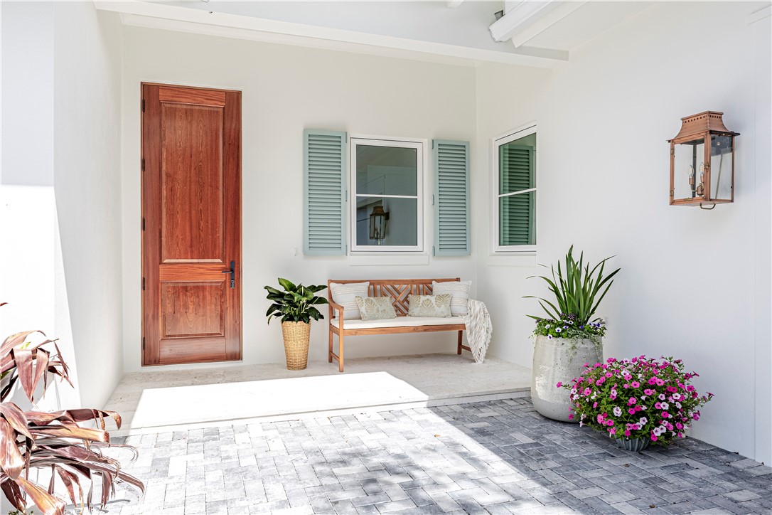 775 Acacia Road Vero Beach, FL 32963 - Photo 2 of 35