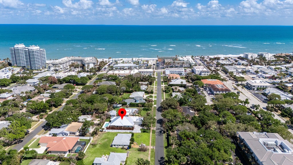 775 Acacia Road Vero Beach, FL 32963 - Photo 4 of 35