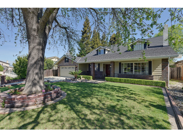 8760 Learnard Way Gilroy, CA 95020 - Photo 3 of 23 Gallery Image 3