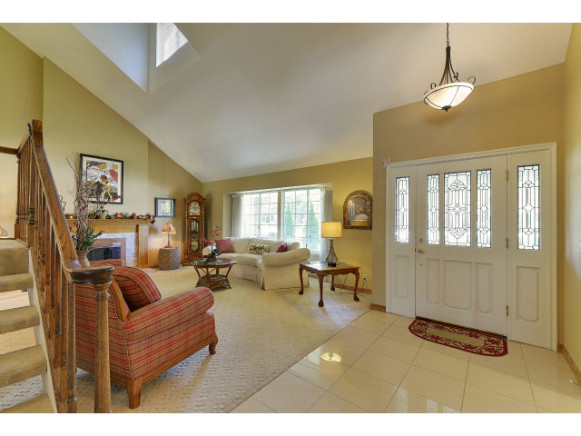 8760 Learnard Way Gilroy, CA 95020 - Photo 5 of 23 Gallery Image 5