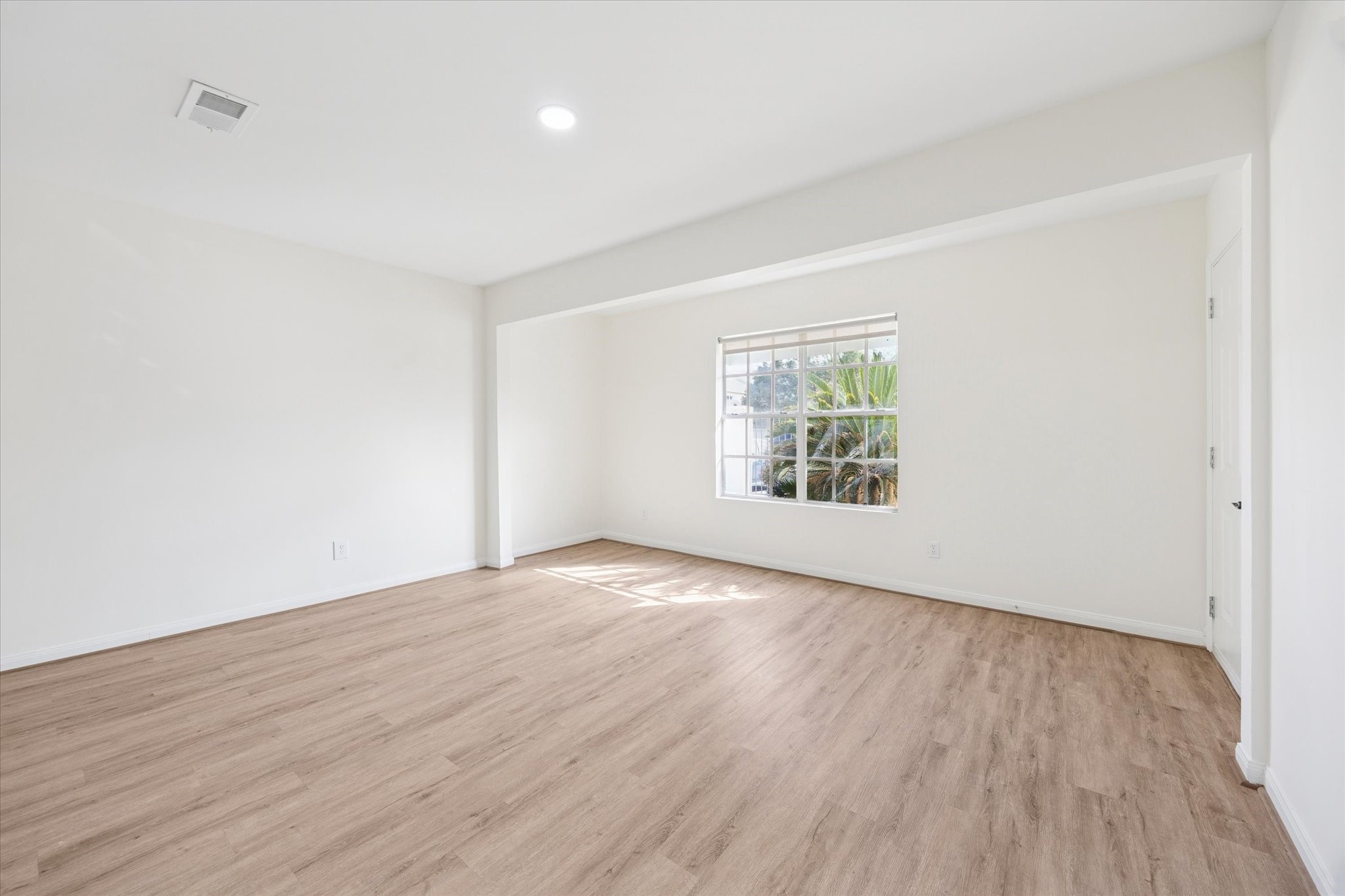 1011 West 10th Street, Unit 4 Houston, TX 77008 - Photo 5 of 11