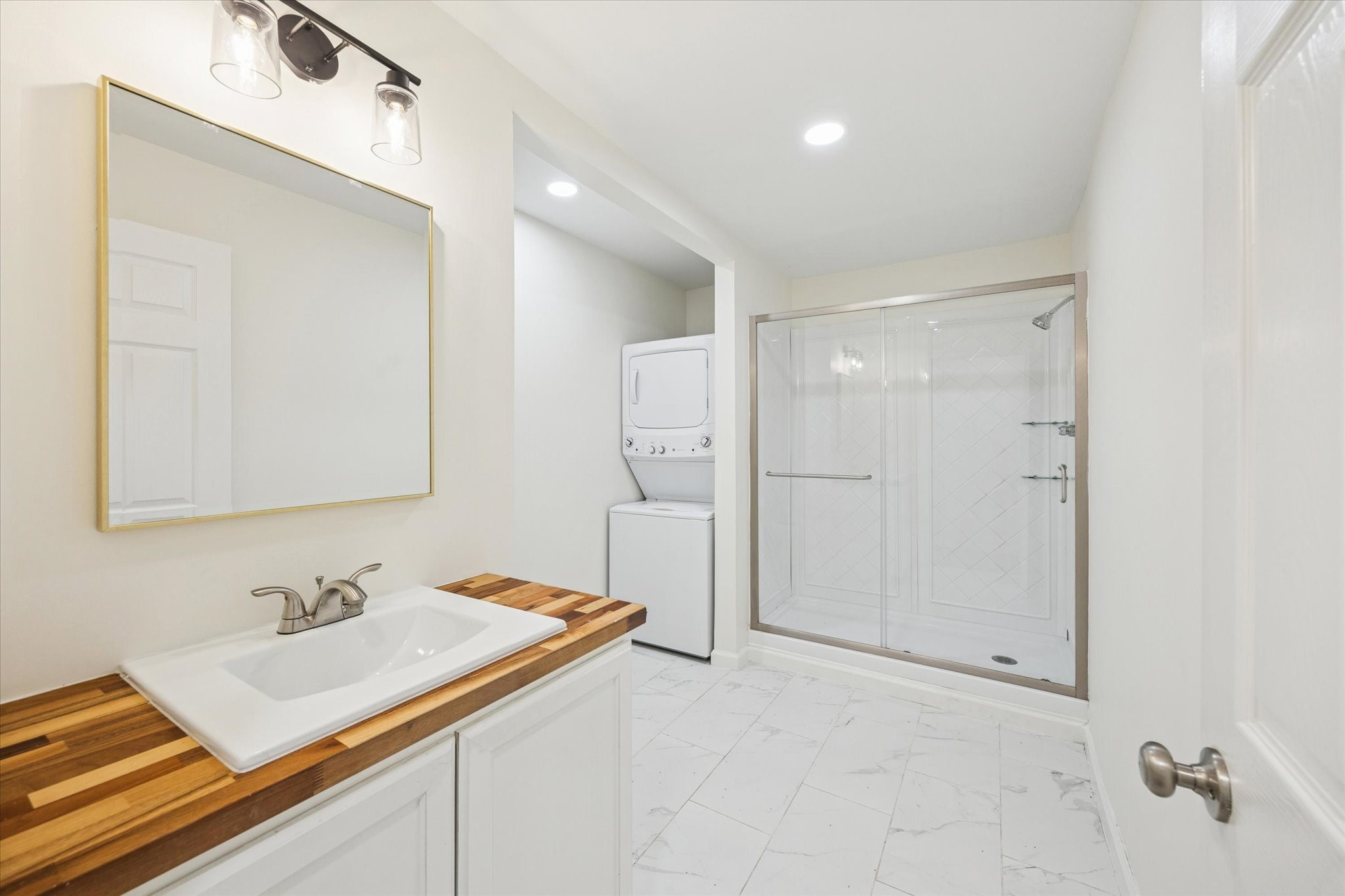 1011 West 10th Street, Unit 4 Houston, TX 77008 - Photo 9 of 11