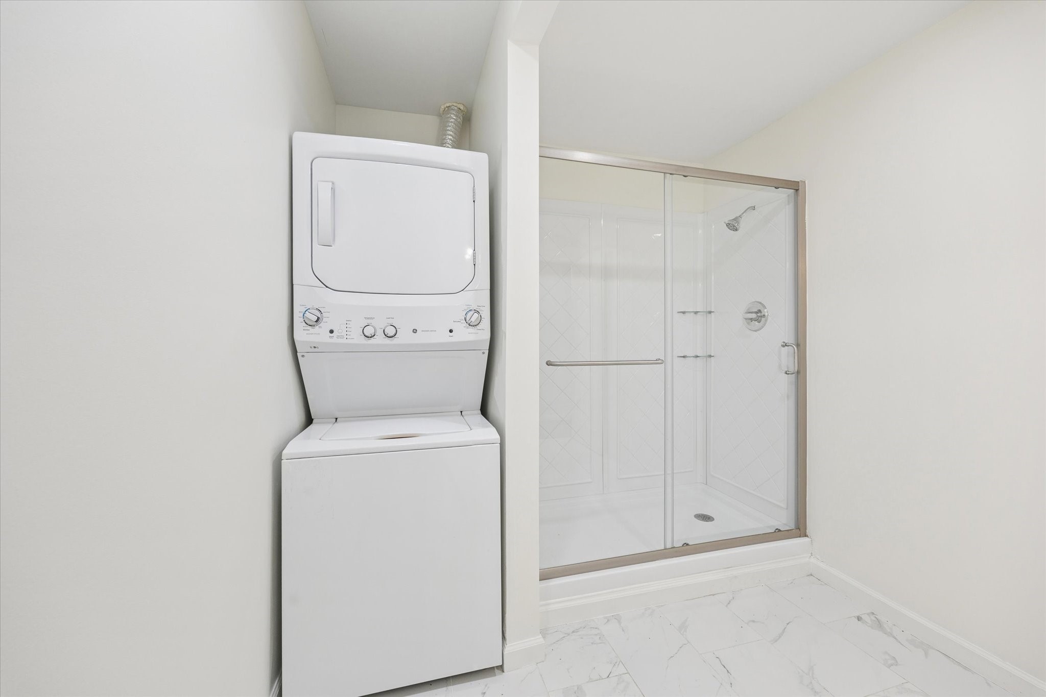 1011 West 10th Street, Unit 4 Houston, TX 77008 - Photo 10 of 11