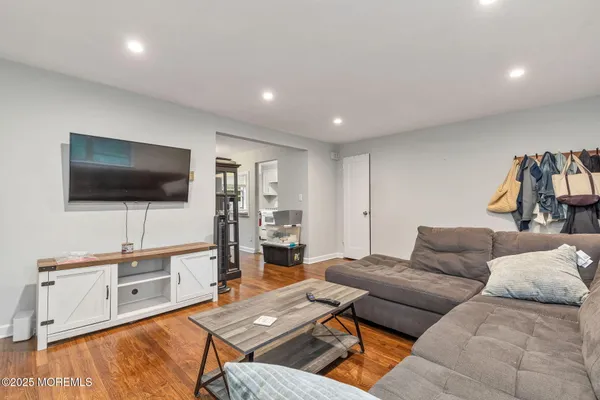 $2,250 | 32 Manor Drive, Unit 303, Red Bank, NJ 07701