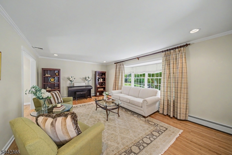 28 Lyonsville Road Boonton, NJ 07005 - Photo 5 of 47