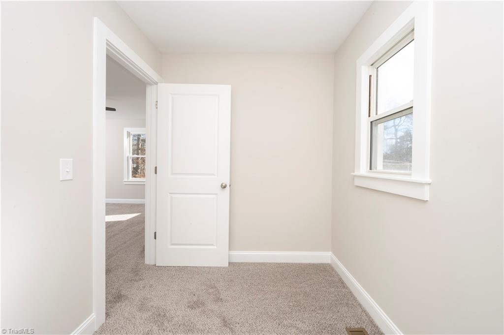 886 Thomas Road Lexington, NC 27295 - Photo 28 of 43 Gallery Image 28