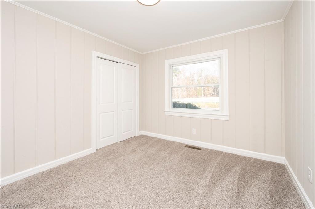 886 Thomas Road Lexington, NC 27295 - Photo 38 of 43 Gallery Image 38
