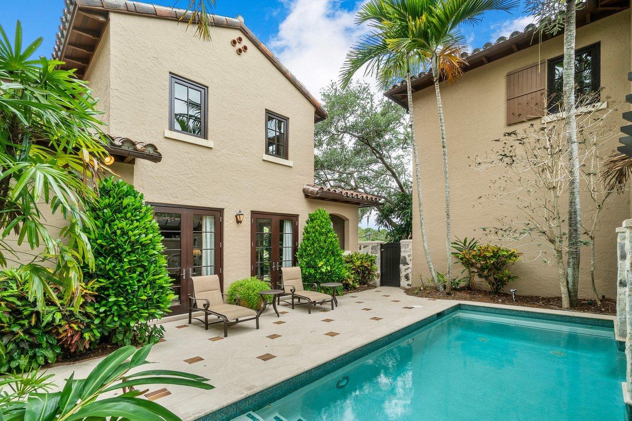 304 Villa Drive Jupiter, FL 33477 - Photo 24 of 48 036-304VillaDrive-Jupiter-FL-33477-SMALL