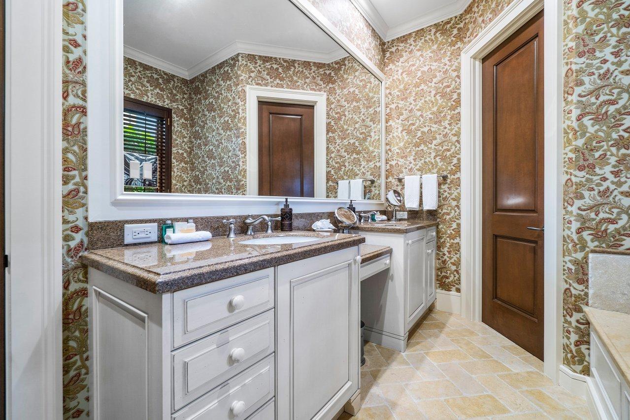 304 Villa Drive Jupiter, FL 33477 - Photo 27 of 48 021-304VillaDrive-Jupiter-FL-33477-SMALL